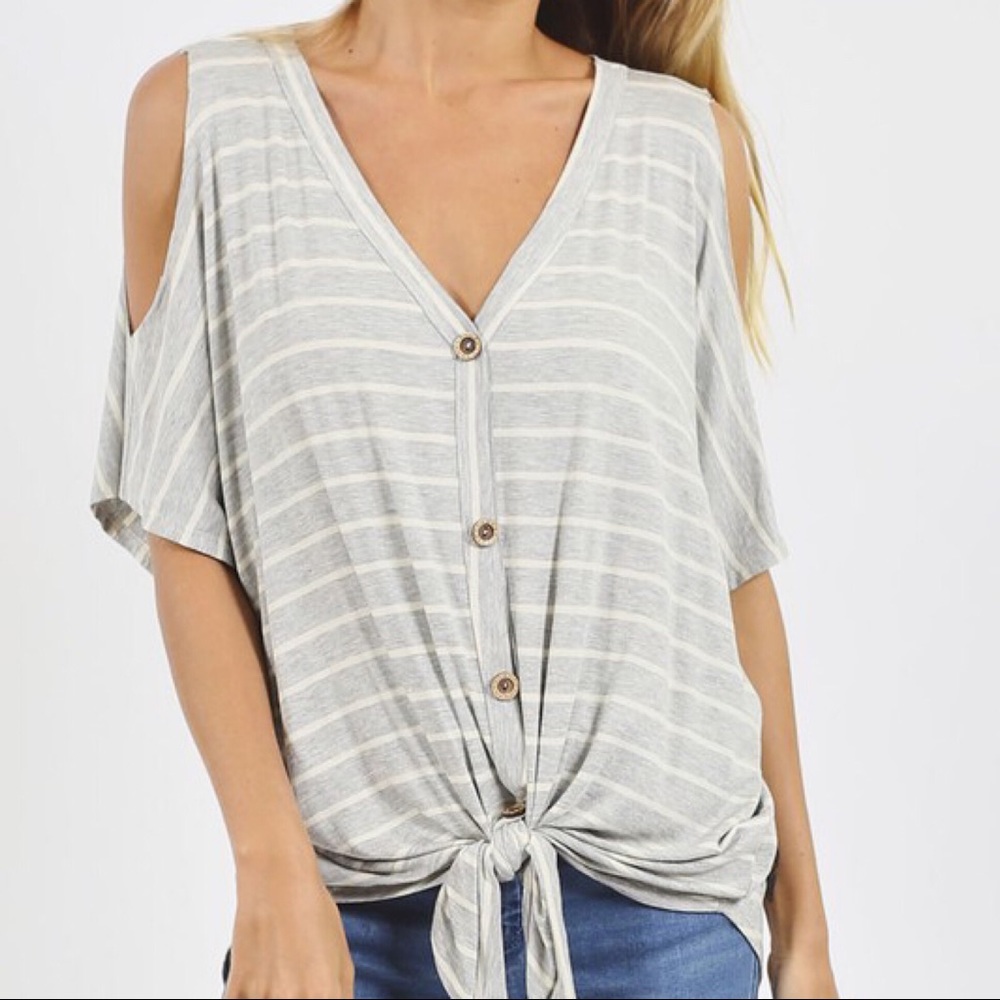 CLEARANCE-NO OFFERS PLEASE‼️Cold Shoulder Tie Top - Picture 4 of 4
